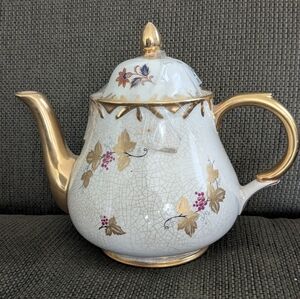 Chatsworth Arthur Wood Made In England Teapot